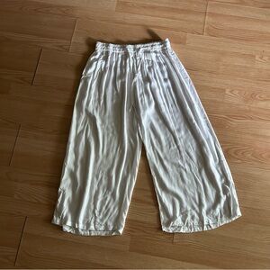 Connection White Wide Leg Cropped Casual Pants Medium